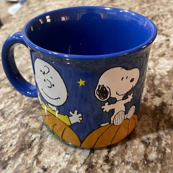 NWT NWT Peanuts Snoopy Charlie Brown Halloween Mug - Picture 2 of 4